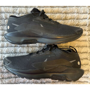 Nike Pegasus Trail 5 GoreTex Black Men's 9.5 Sneakers FQ0908-002 No Box Tried On